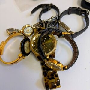 New Mix Gold and Black Men's Watches Collection